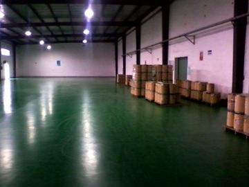 China Suelo de Polyaspartic que cubre la capa resistente del piso de Polyaspartic del rasguño de Proyecto-Warehouse proveedor